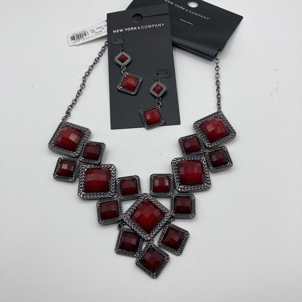 NEW YORK & CO Fashion earrings Necklace set Red Gun Metal‎ 18" NWT